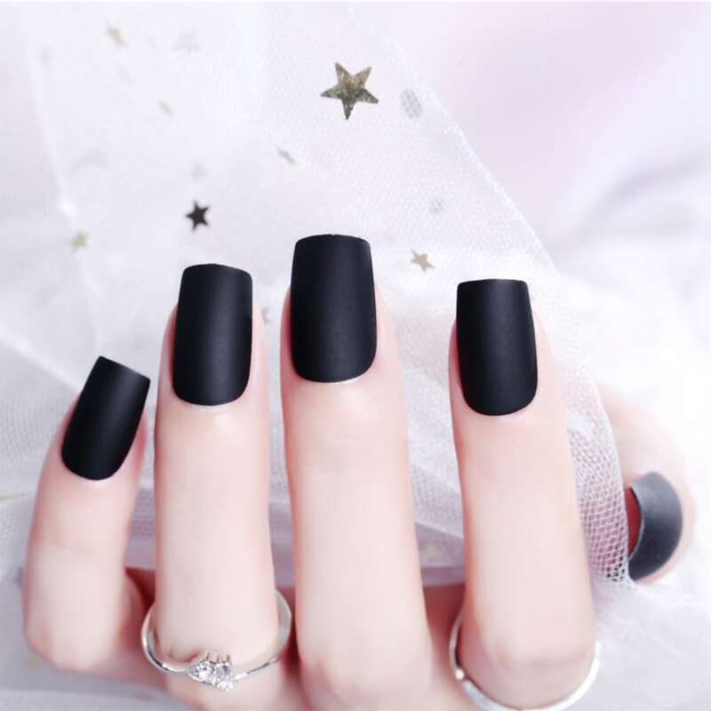 

24pcs Solid Fake Nail & 1sheet Tape & 1pc Nail File, Black
