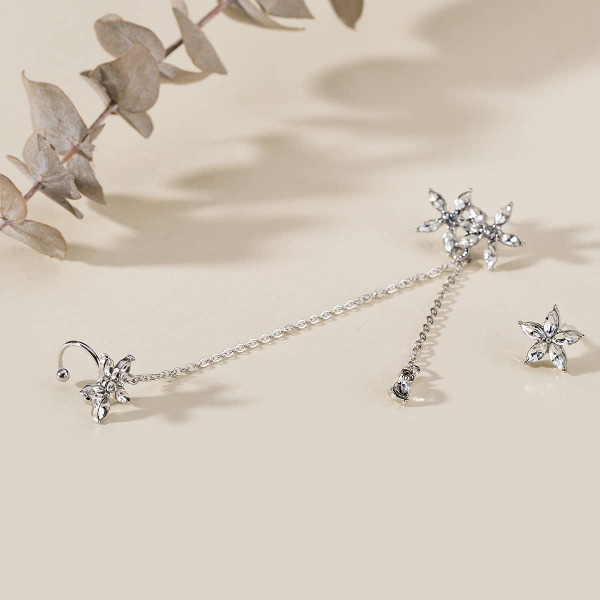 

2pcs Rhinestone Floral Earring Set, Silver