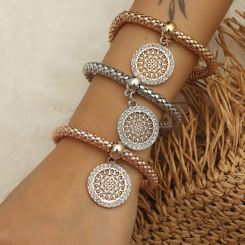

3pcs Hollow Round Charm Bracelet, Multicolor