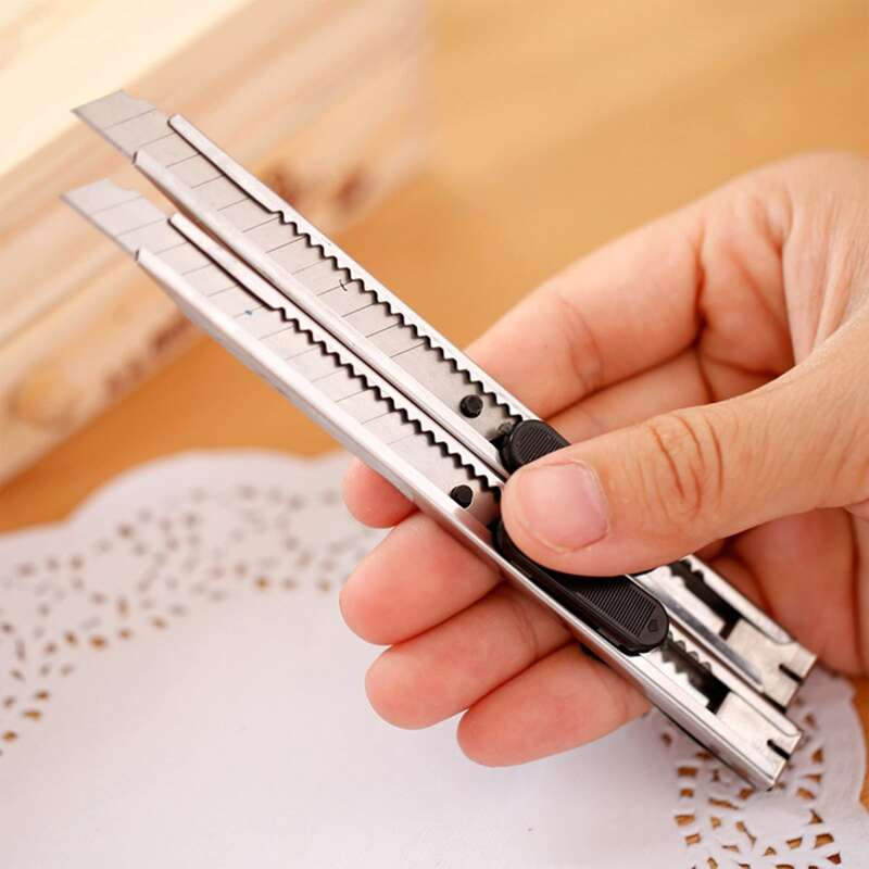 

1pc Metal Utility Knife, Silver