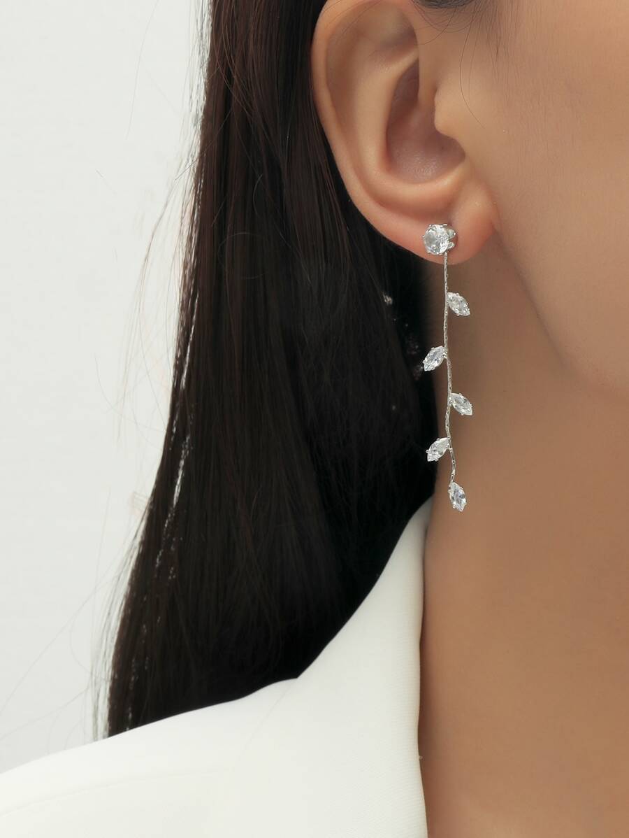 Crystal Leaf Decor Earrings - Silver - View 1