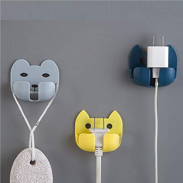 

2pcs Cartoon Design Random Plug Hook, Multicolor