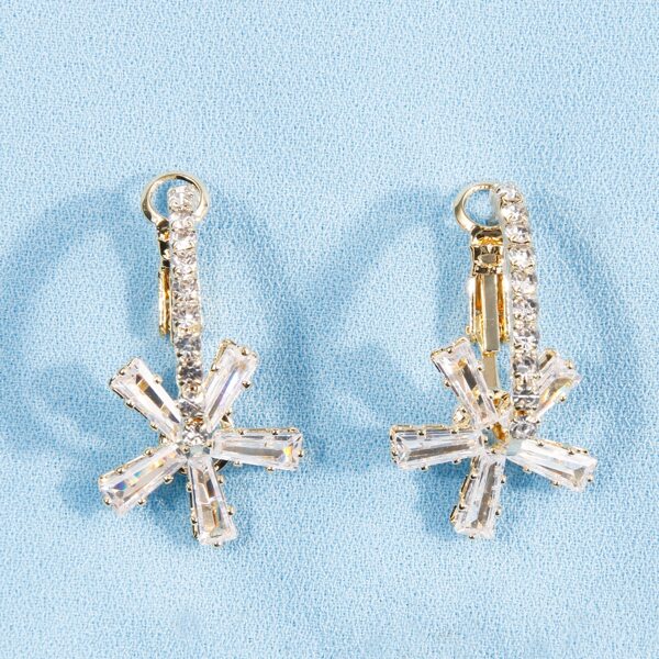 

Zircon Decor Earrings, White