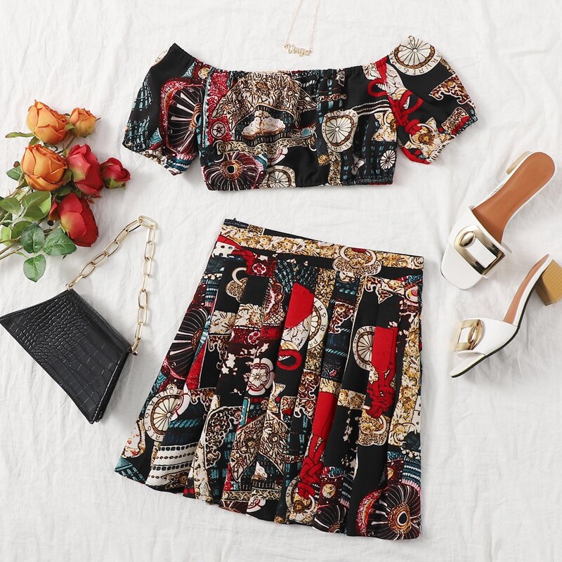 

Off Shoulder Graphic Crop Top & Pleated Skirt Set, Multicolor