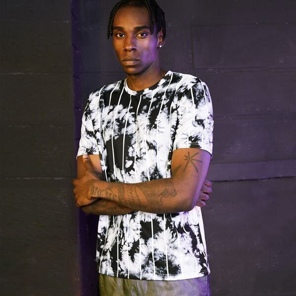 

Men Tie Dye Striped Tee, Black and white