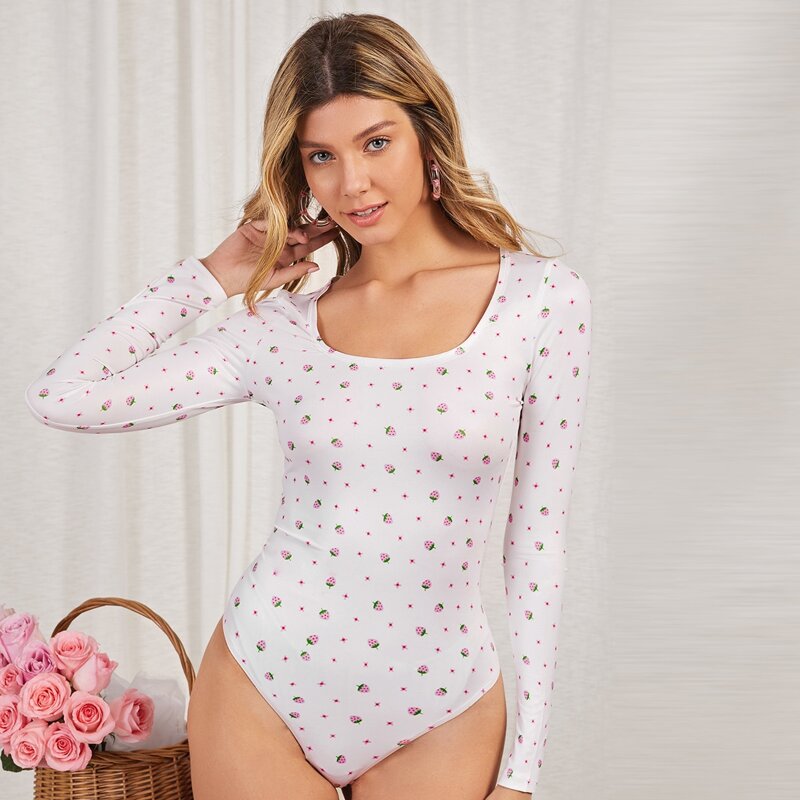 

Scoop Neck Strawberry & Star Print Bodysuit, White