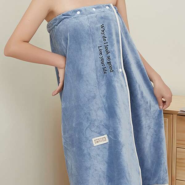 

Slogan Graphic Button Bath Towel, Blue