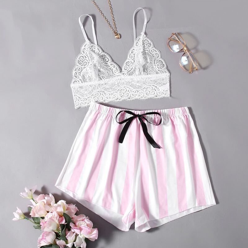

Scallop Lace Bralette & Stripe Shorts Lingerie Set, Multicolor