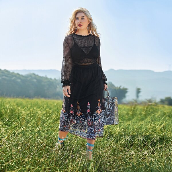 

Plus Embroidery Mesh Flare Skirt, Black