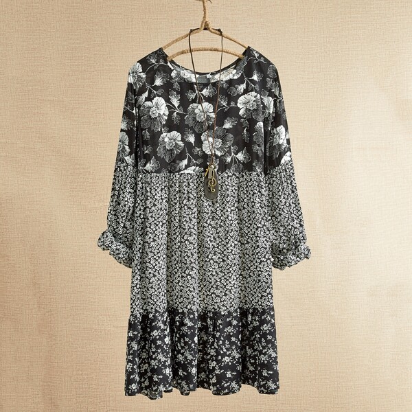 

Allover Floral Print Babydoll Dress, Black and white