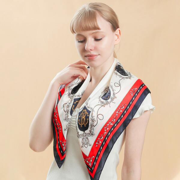 

Floral Pattern Bandana, Multicolor