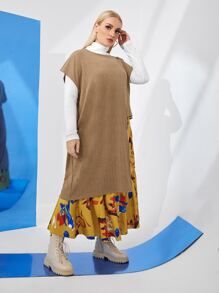 Mulvari Plus Size 2 Packs Asymmetrical Hem Short Sleeve Top & Floral Skirt - Multicolor - View 3