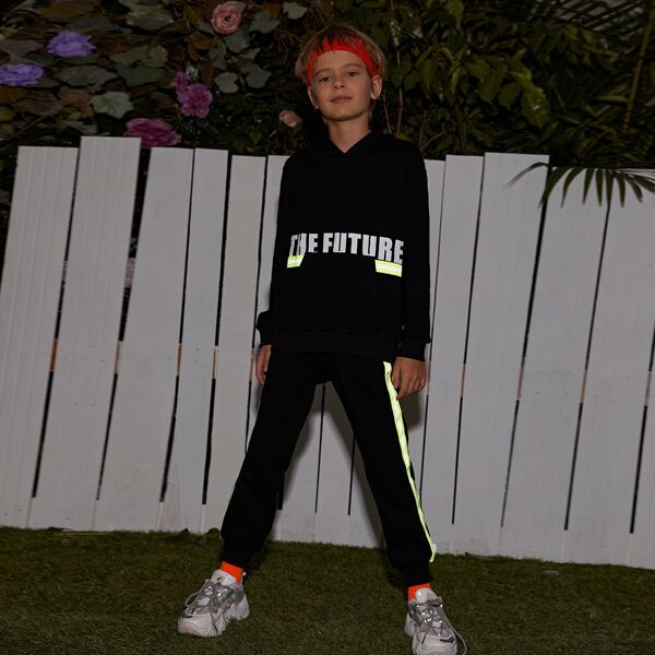 

Boys Reflective Tape Letter Graphic Hoodie & Sweatpants Set, Black