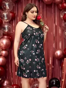 Váy ngủ hoa quá khổ với dây đeo satin xù - màu đen - Xem 3