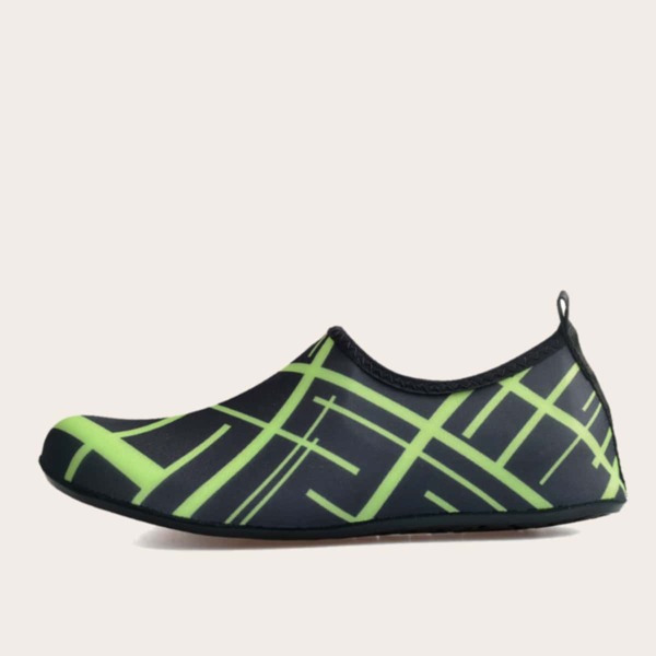 

Men Graphic Water Shoes, Green