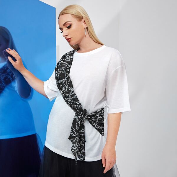

Plus Chain Print Tie Front Tee, White