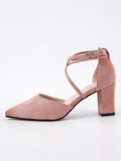 Tacones gruesos con tiras cruzadas minimalistas - ¡Es temporada de bodas!