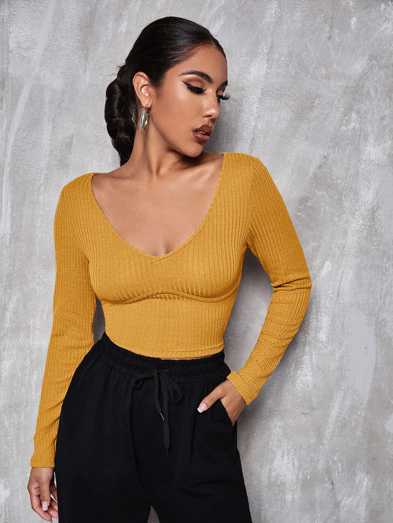 V Neck Solid Fitted Crop Tee thumbnail