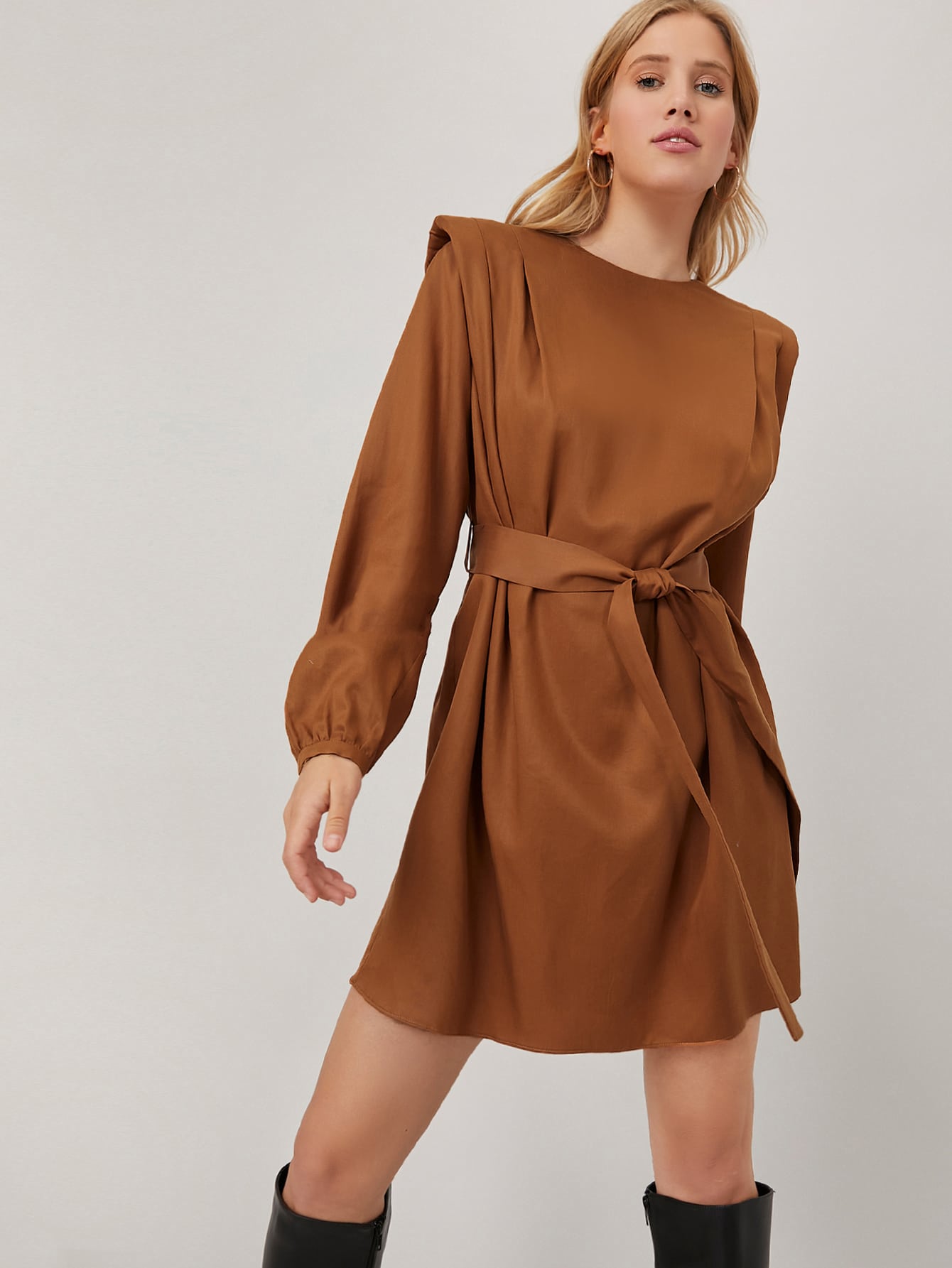 100% TENCEL PADDED SHOULDER BELTED DRESS thumbnail