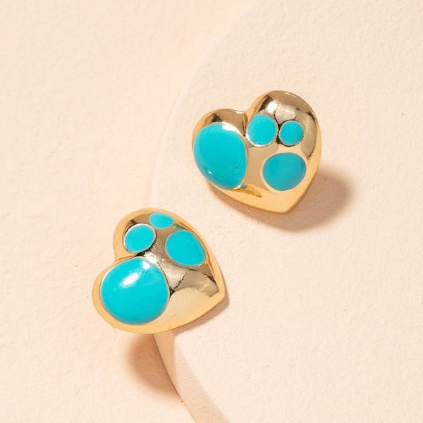 

Heart Design Stud Earrings, Gold