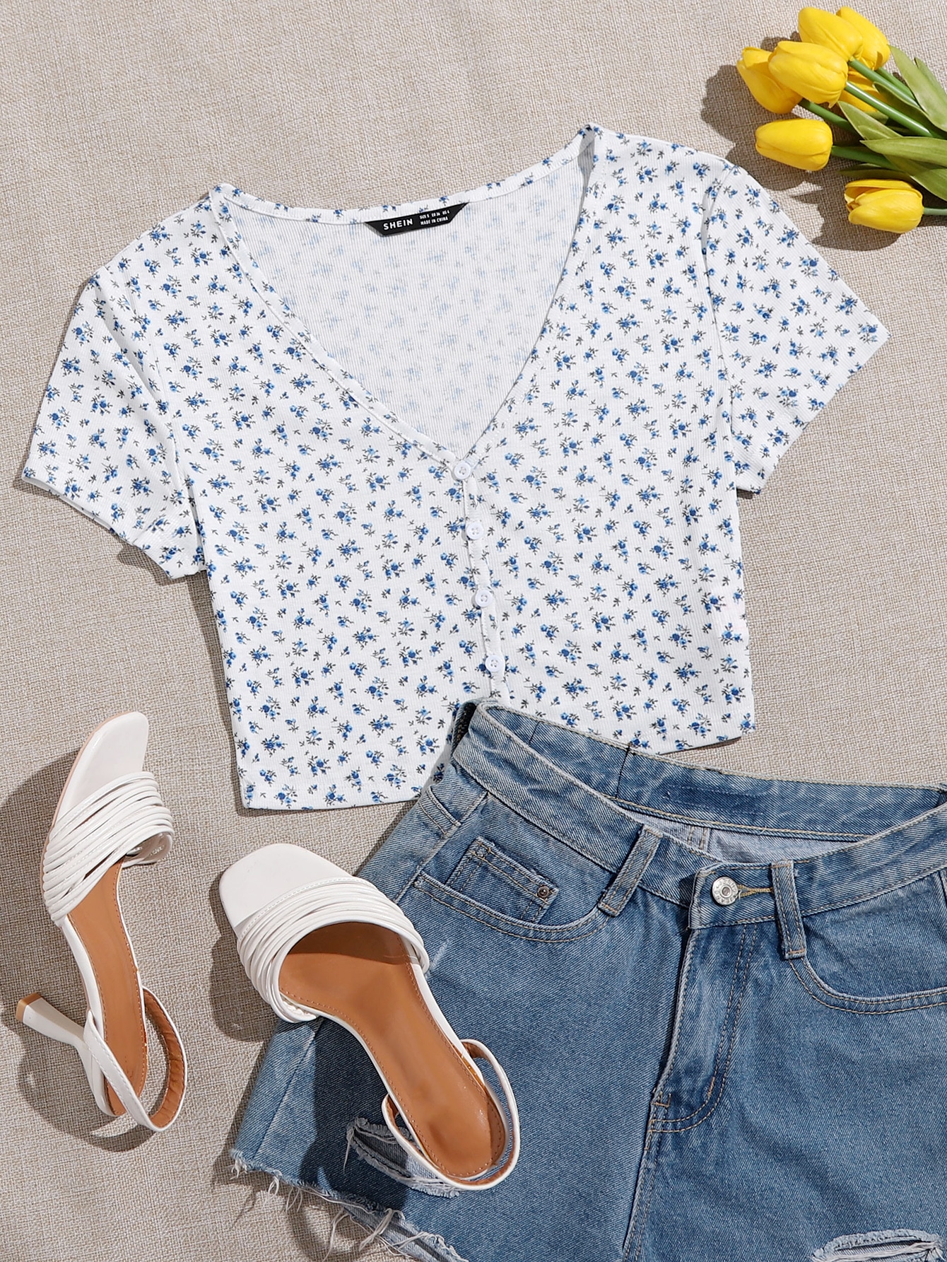 Single Breasted Ditsy Floral Crop Tee thumbnail