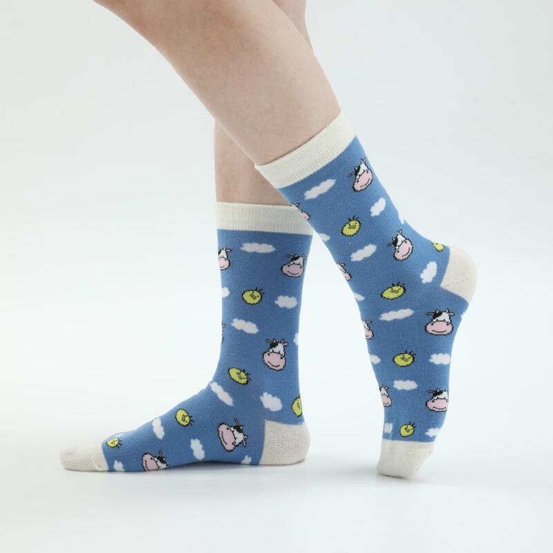 

1pair Cartoon Print Crew Socks, Blue