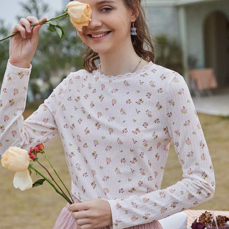 

Lace Trim Ditsy Floral Tee, Multicolor