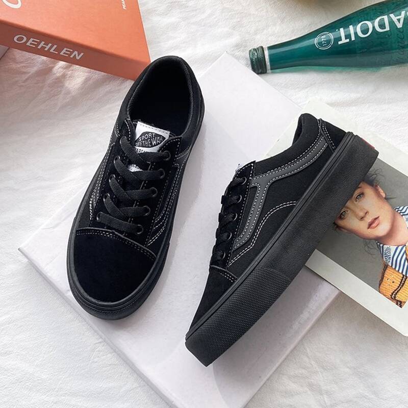 

Top Stitch Skate Shoes, Black