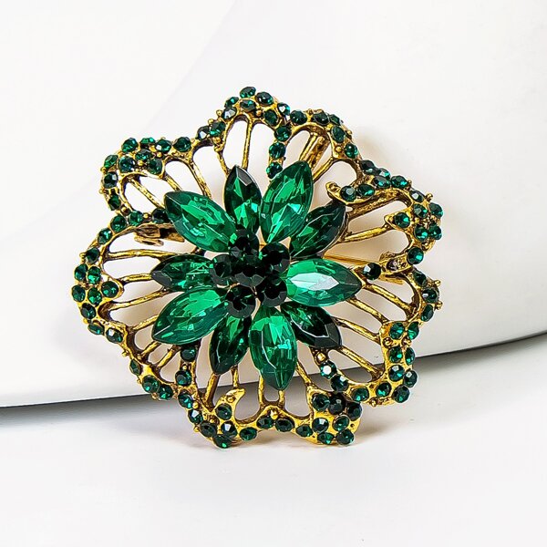 

Rhinestone Decor Flower Design Brooch, Green