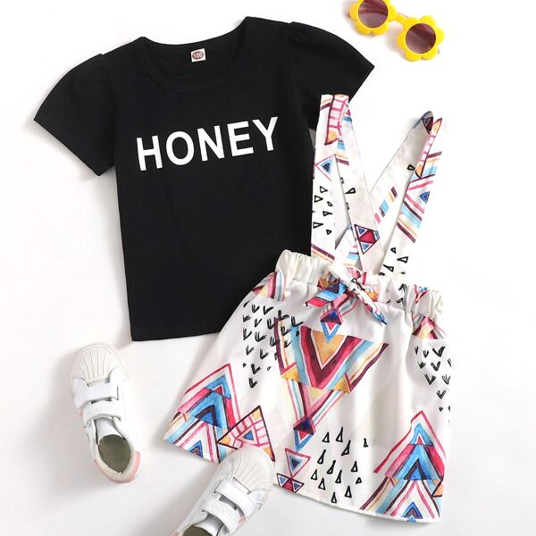 

Toddler Girls Letter Graphic Tee & Geo Print Pinafore Skirt, Multicolor