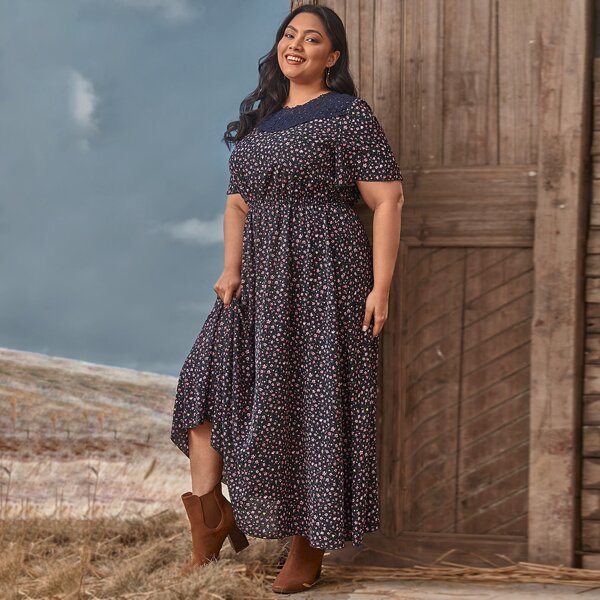 

Plus Ditsy Floral Guipure Lace Panel A-Line Dress, Navy blue