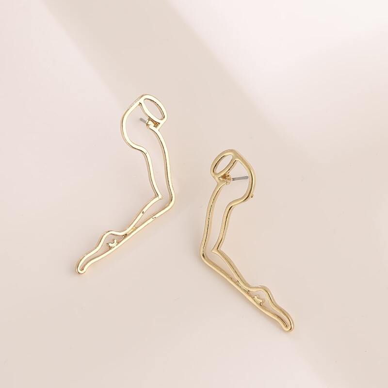 

Figure Drop Earrings, Gold