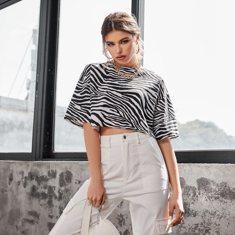 

Drop Shoulder Zebra Striped Crop Tee, Black and white