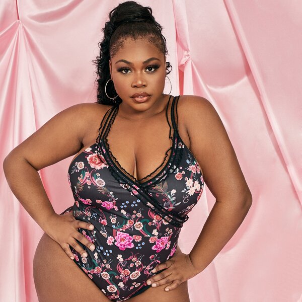 

Plus Floral Print Frill Trim One Piece Swimsuit, Multicolor