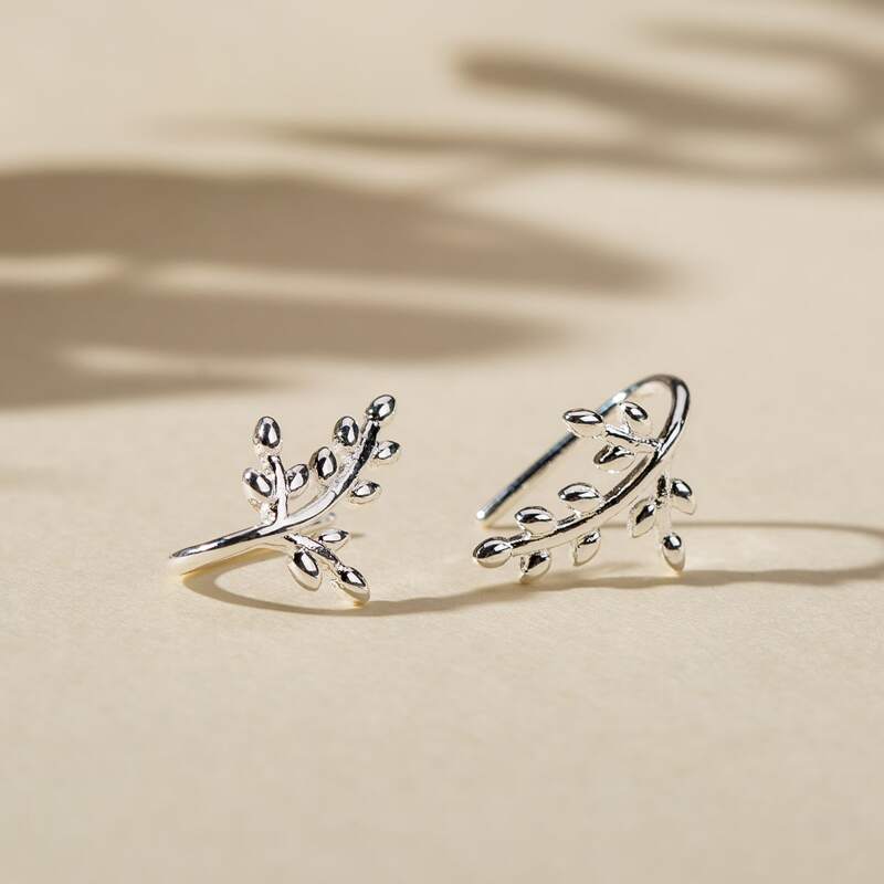 

2pcs Leaf Ear Cuff, Silver