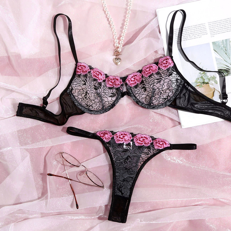 

Embroidered Mesh Underwire Lingerie Set, Black