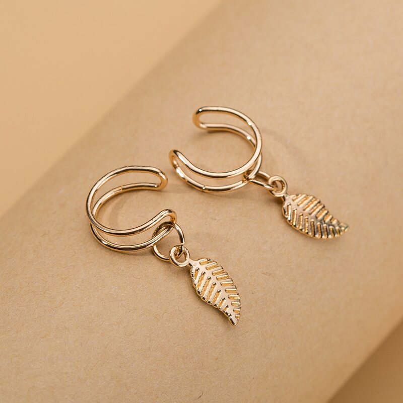 

2pcs Leaf Charm Ear Cuff, Gold