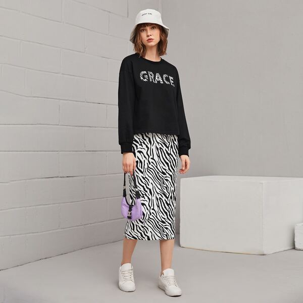 

Letter Graphic Drop Shoulder Pullover & Zebra Stripe Skirt Set, Black and white