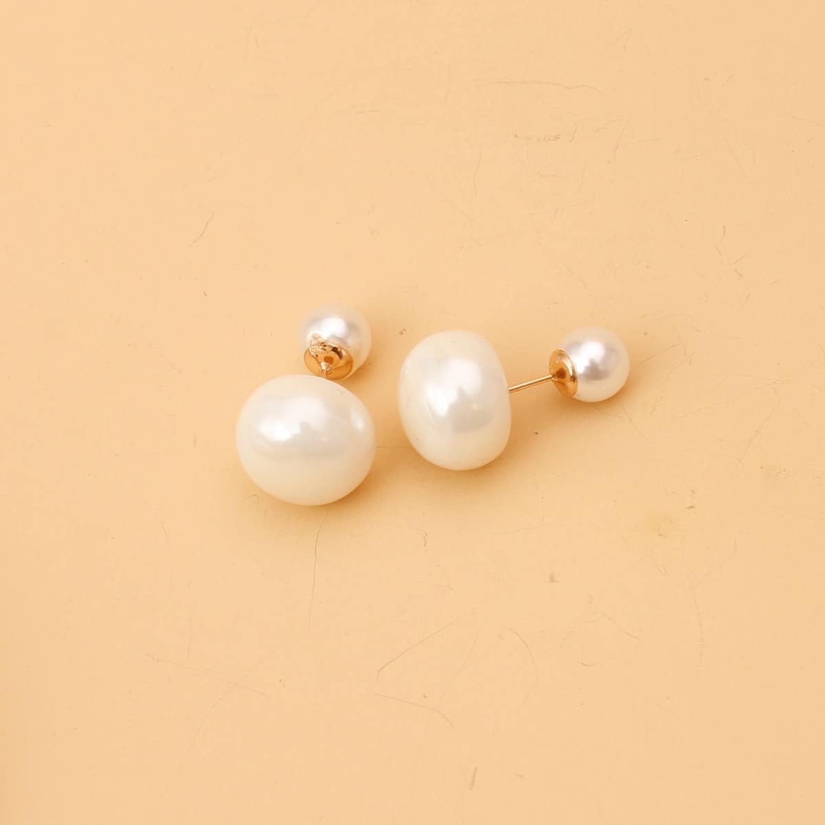 

Faux Pearl Ear Jacket, White