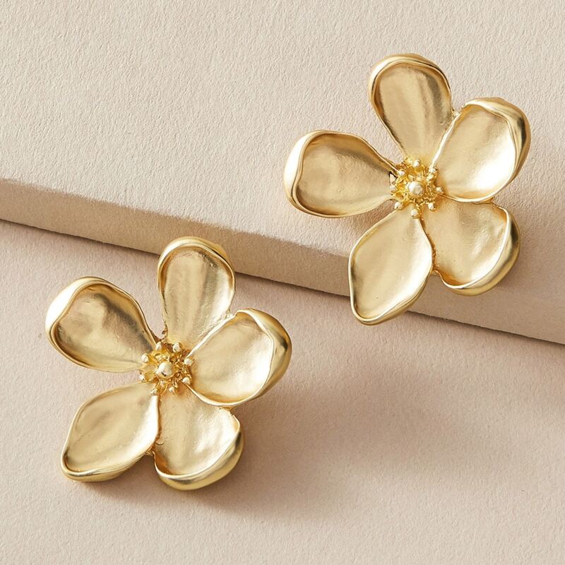 

Metal Floral Stud Earrings, Gold