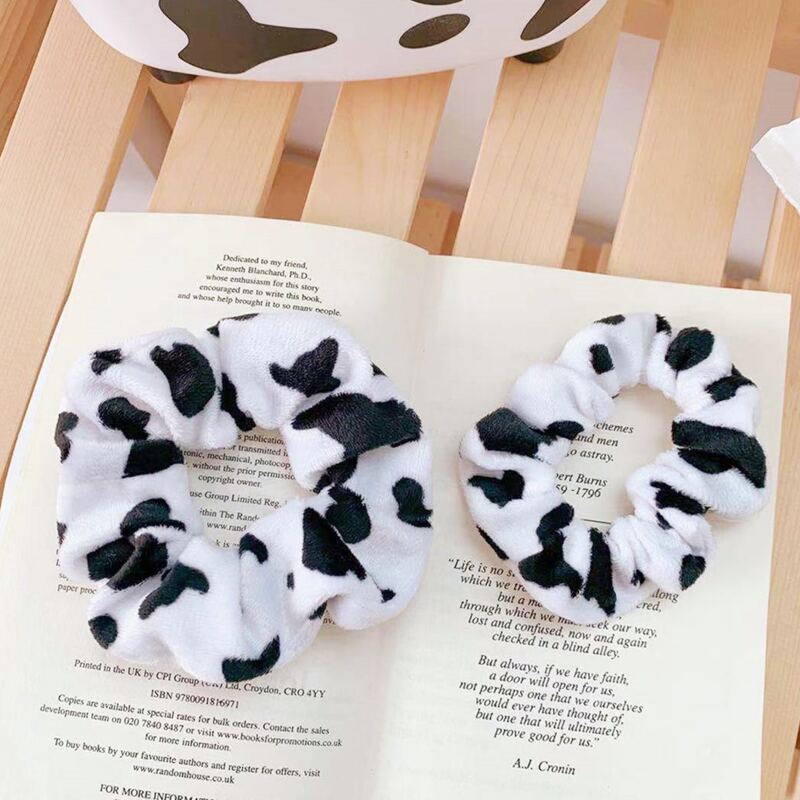 

2pcs Cow Print Scrunchie, Black and white