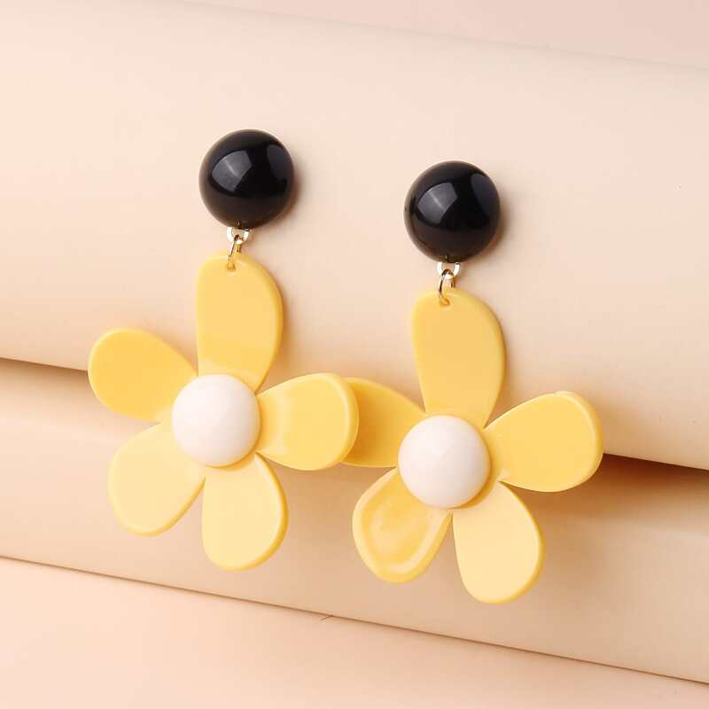 

Acrylic Flower Drop Earrings, Yellow