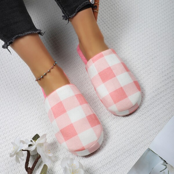 

Plaid Pattern Bedroom Slippers, Pink