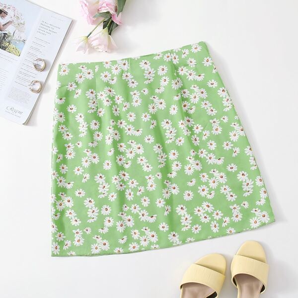 

Zip Back Daisy Floral Skirt, Lime green