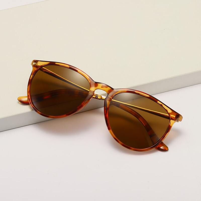 

Tortoiseshell Metal Frame Sunglasses