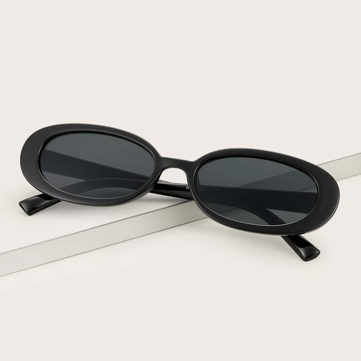 

Oval Frame Sunglasses