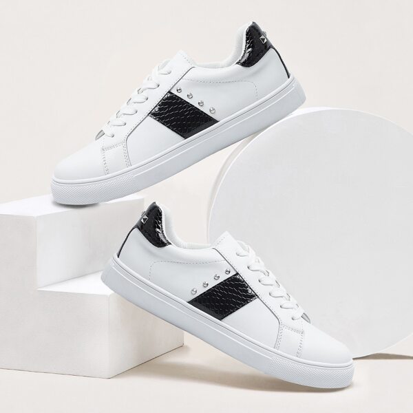 

Studded Decor Lace-up Front Skate Shoes, White