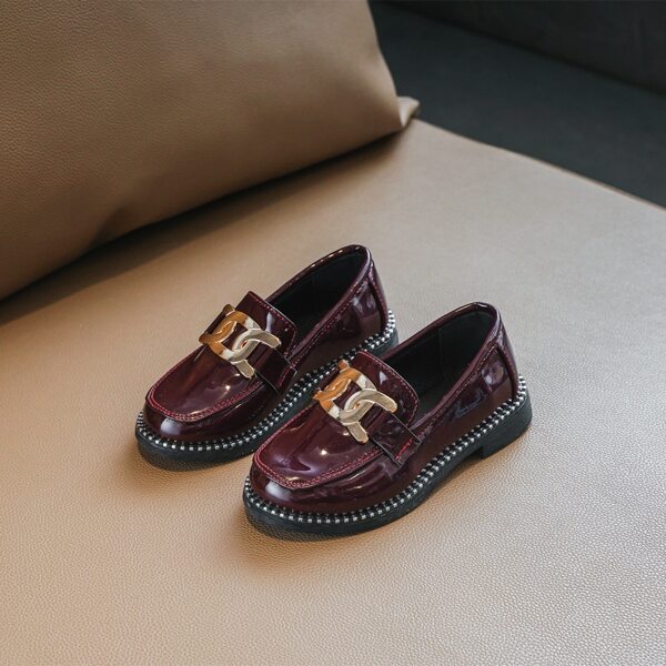 

Girls Chain Decor Patent Leather Loafers, Burgundy