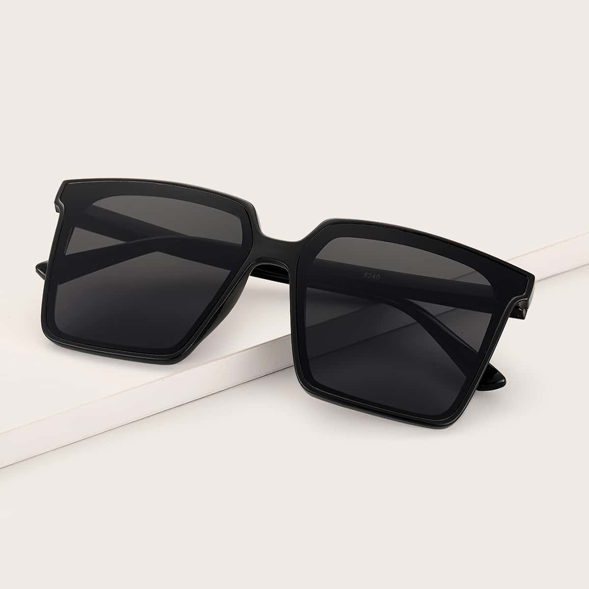 

Square Frame Sunglasses