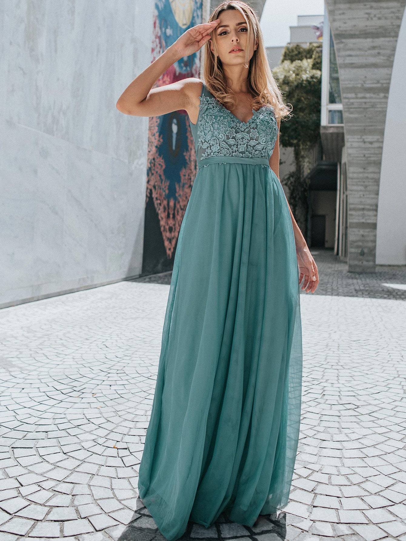 Floral Embroidery Appliques Mesh Prom Dress thumbnail